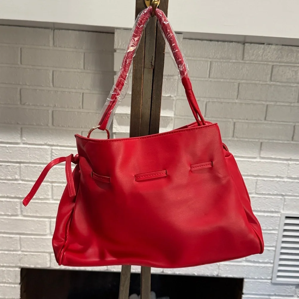 Badgley Mischka Vegan Leather NWT Hobo Purse 2 Straps, Snap and Draw Closure NWT